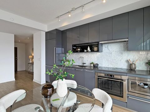 Photo 1 at 2011 - 117 Mcmahon Drive, Bayview Village, Toronto