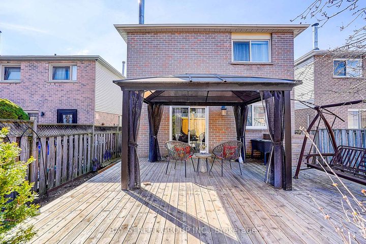 Photo 10 at 43 Bluesky Crescent, Observatory, Richmond Hill