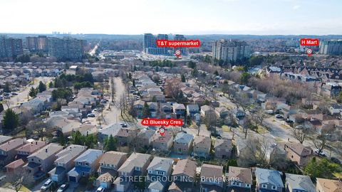 Photo 7 at 43 Bluesky Crescent, Observatory, Richmond Hill