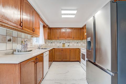 Photo 11 at 145 Glasgow Crescent, Keswick South, Georgina