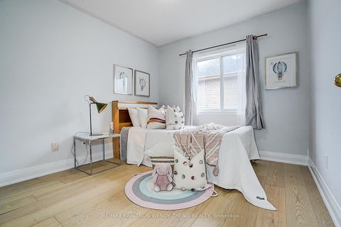 Photo 18 at 145 Glasgow Crescent, Keswick South, Georgina