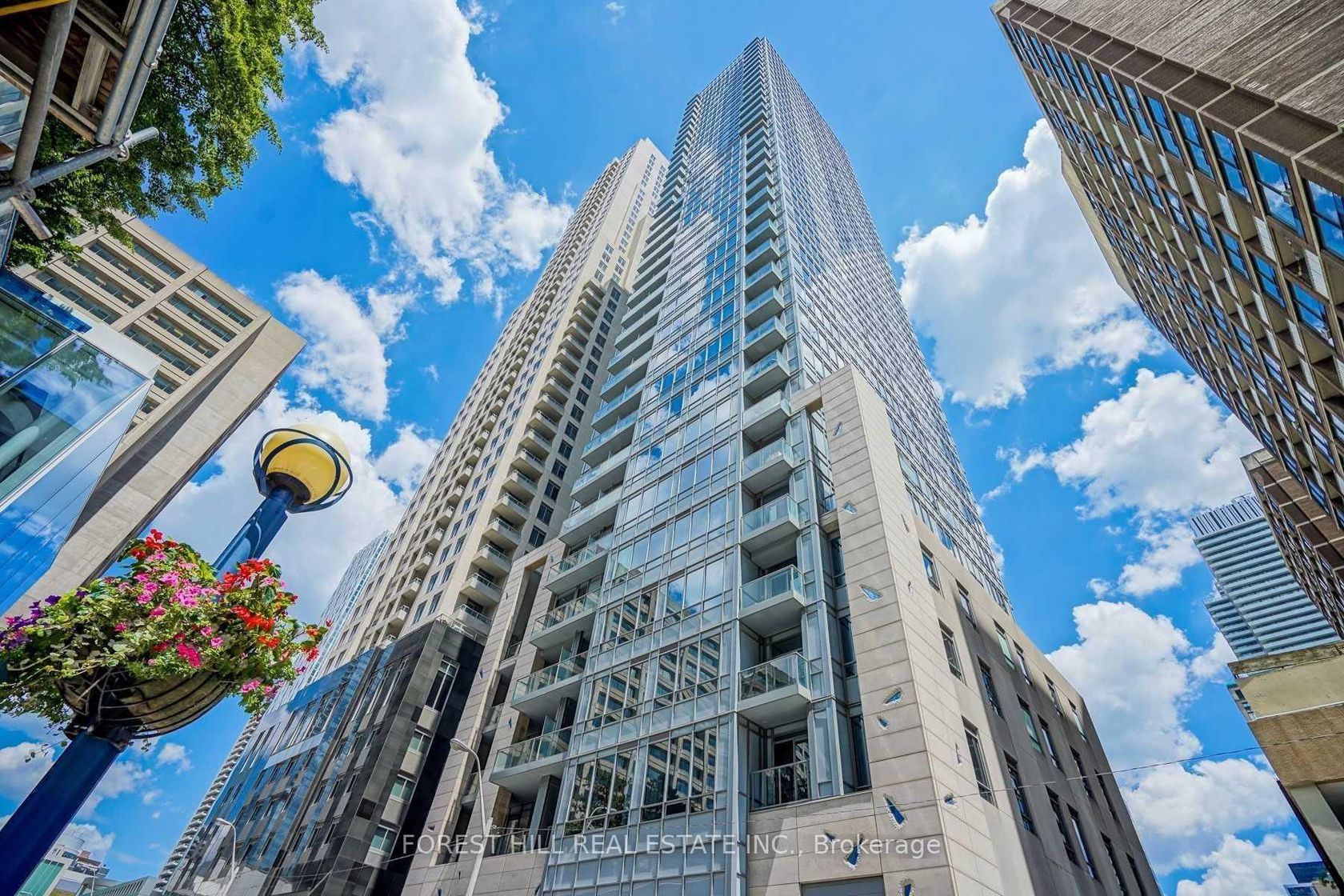 1403 - 21 Balmuto Street, Bay Street Corridor, Toronto photo number 2