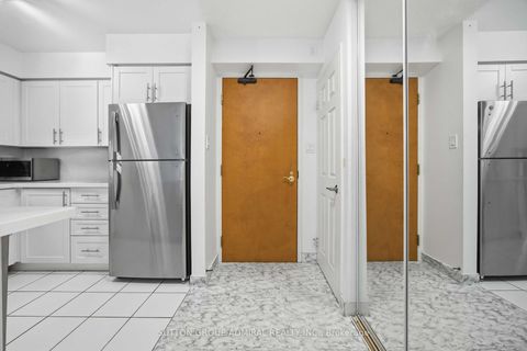 Photo 5 at 1003 - 260 Doris Avenue, Willowdale East, Toronto