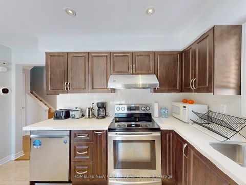 Photo 12 at 257 Cherokee Boulevard, Pleasant View, Toronto