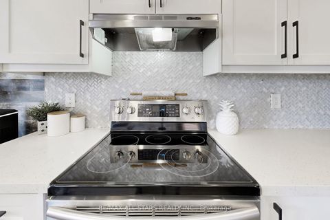 Photo 9 at 6 Hirst Avenue, Keswick South, Georgina