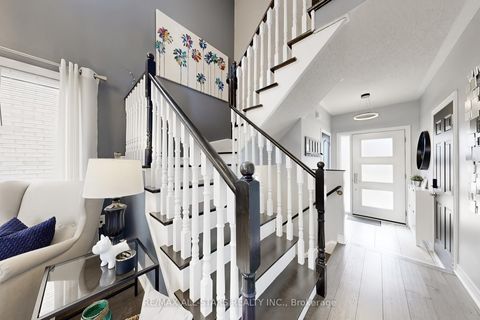 Photo 18 at 6 Hirst Avenue, Keswick South, Georgina