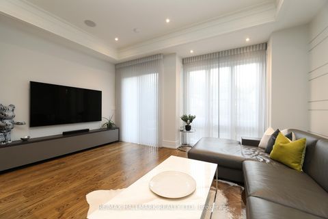 Photo 9 at 159 Roe Avenue, Nortown, Toronto