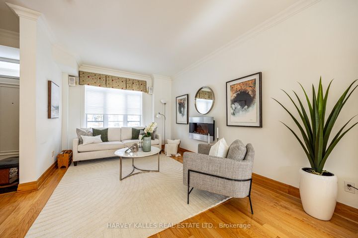 Photo 4 at 51 Shaftesbury Avenue, Moore Park, Toronto