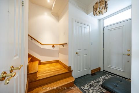 Photo 1 at 51 Shaftesbury Avenue, Moore Park, Toronto