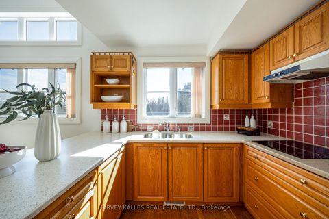 Photo 33 at 51 Shaftesbury Avenue, Moore Park, Toronto