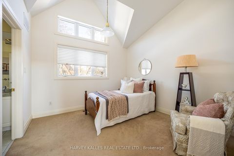 Photo 35 at 51 Shaftesbury Avenue, Moore Park, Toronto