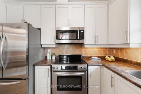 Photo 13 at 14 Fairhead Mews, Danforth, Toronto