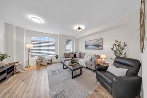 Photo 12 at 23 Honey Crisp Lane, Bowmanville, Clarington