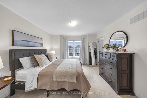 Photo 27 at 23 Honey Crisp Lane, Bowmanville, Clarington