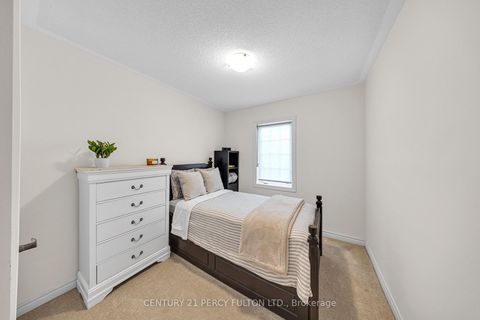 Photo 37 at 23 Honey Crisp Lane, Bowmanville, Clarington