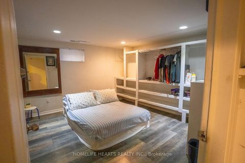 Photo 3 at 14 Mackinac Crescent, Bendale, Toronto