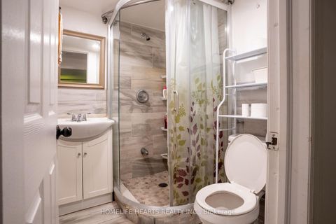 Photo 5 at 14 Mackinac Crescent, Bendale, Toronto