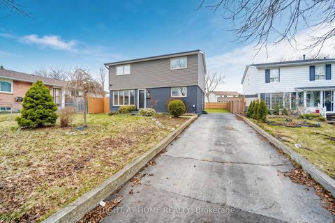 Photo 1 at 35 Tillbrook Court, Malvern, Toronto