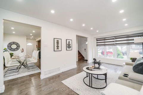 Photo 8 at 35 Tillbrook Court, Malvern, Toronto