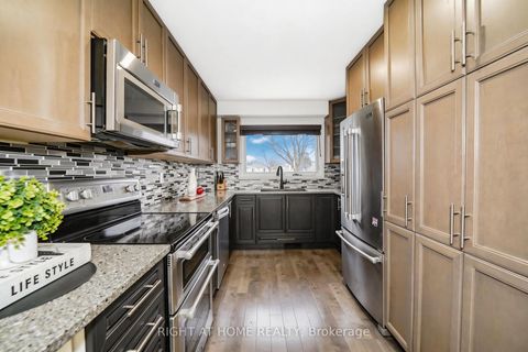 Photo 9 at 35 Tillbrook Court, Malvern, Toronto