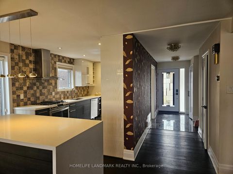 Photo 3 at 22 Coreydale Court, Bathurst Manor, Toronto