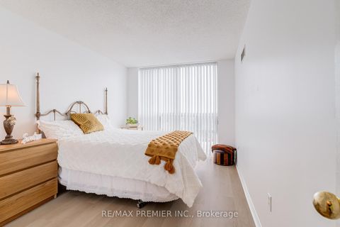 Photo 8 at PH06 - 15 Michael Power Place, City Centre West, Toronto