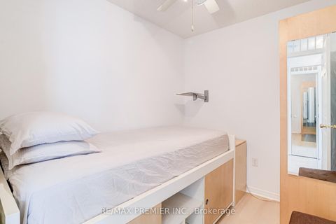 Photo 11 at PH06 - 15 Michael Power Place, City Centre West, Toronto