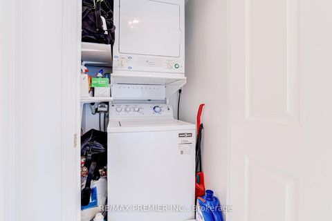 Photo 13 at PH06 - 15 Michael Power Place, City Centre West, Toronto