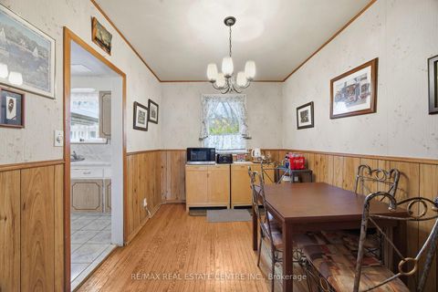 Photo 15 at 15 Cliff Street, Smythe, Toronto