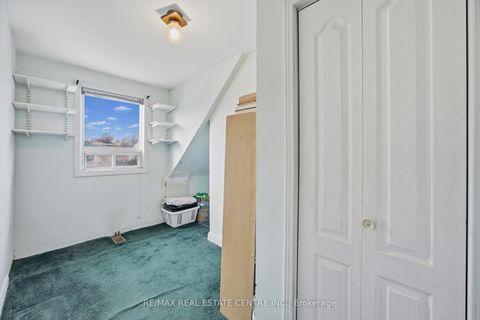 Photo 20 at 15 Cliff Street, Smythe, Toronto