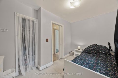 Photo 24 at 15 Cliff Street, Smythe, Toronto