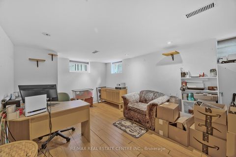 Photo 29 at 15 Cliff Street, Smythe, Toronto