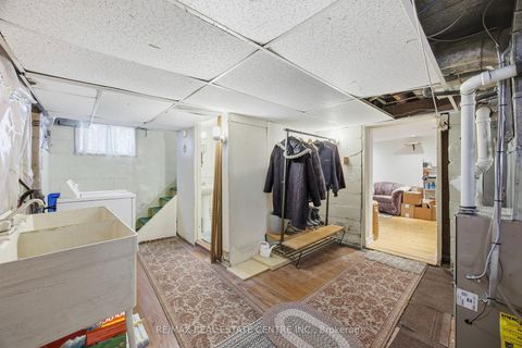 Photo 33 at 15 Cliff Street, Smythe, Toronto