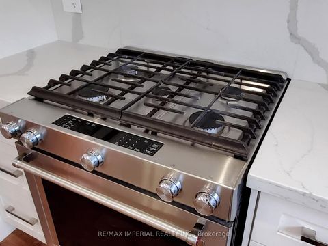 Photo 10 at 35 Waddington Crescent, Don Valley Village, Toronto