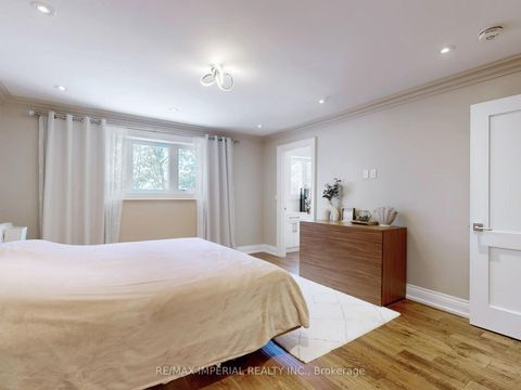 Photo 18 at 35 Waddington Crescent, Don Valley Village, Toronto