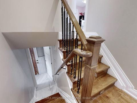 Photo 28 at 35 Waddington Crescent, Don Valley Village, Toronto