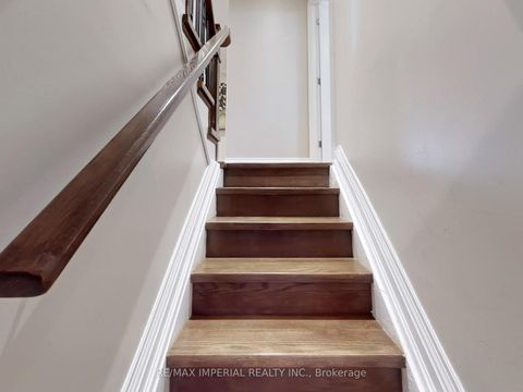 Photo 29 at 35 Waddington Crescent, Don Valley Village, Toronto