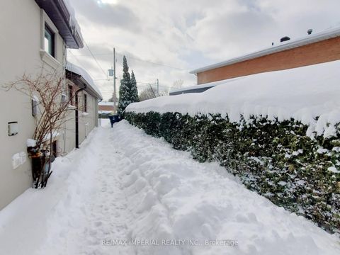 Photo 38 at 35 Waddington Crescent, Don Valley Village, Toronto