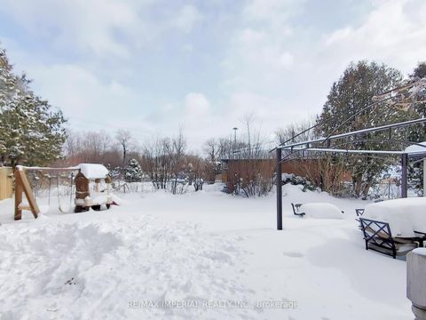 Photo 42 at 35 Waddington Crescent, Don Valley Village, Toronto