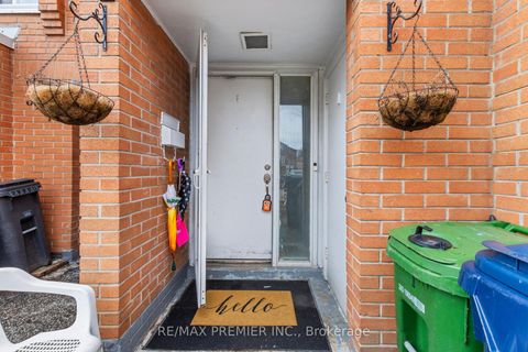 Photo 5 at 292 - 1605 Albion Road, Jamestown, Toronto