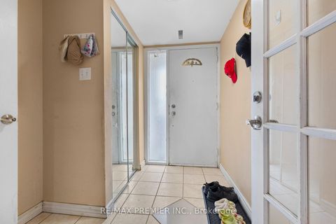 Photo 6 at 292 - 1605 Albion Road, Jamestown, Toronto