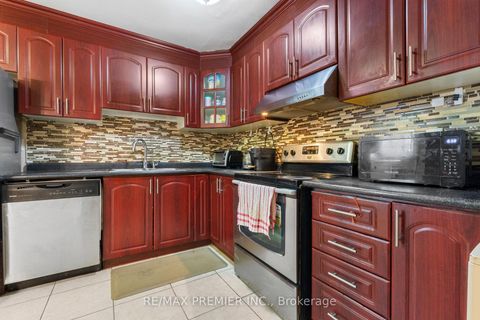 Photo 12 at 292 - 1605 Albion Road, Jamestown, Toronto