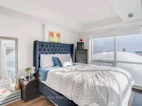 Photo 9 at 212 - 20 Joe Shuster Way, South Parkdale, Toronto