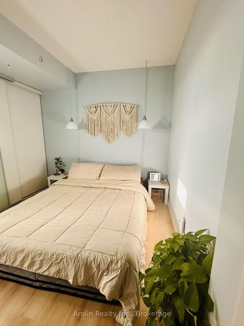 Photo 11 at 212 - 20 Joe Shuster Way, South Parkdale, Toronto