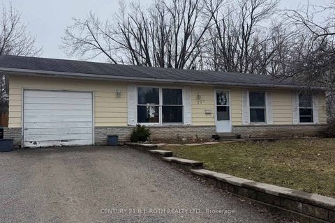 Photo 1 at 227 Pine Drive, Bayshore, Barrie