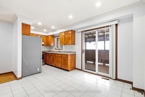 Photo 7 at 3 Forest Point Drive, Mount Dennis, Toronto