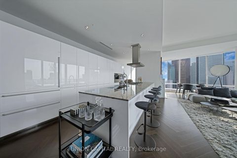 Photo 8 at 5508 - 180 University Avenue, Bay Street Corridor, Toronto