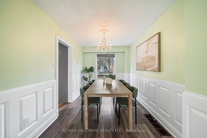 Photo 5 at 11 Tangle Briar Way, Bayview Village, Toronto