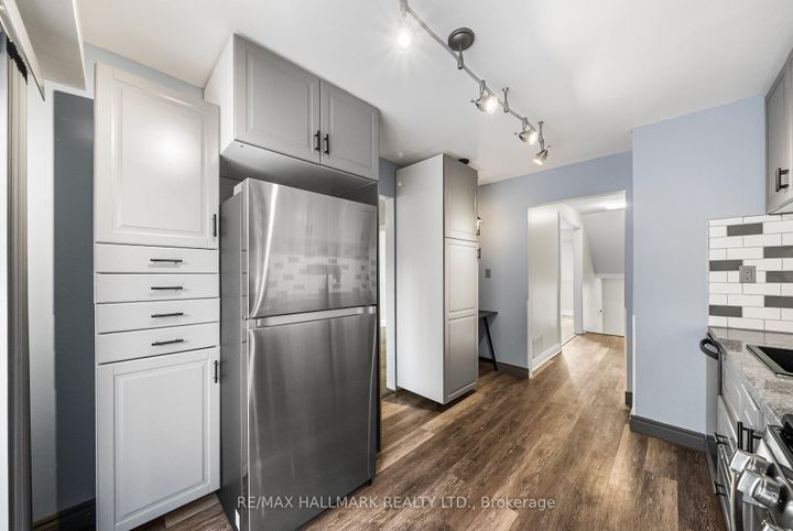 Photo 9 at 11 Tangle Briar Way, Bayview Village, Toronto