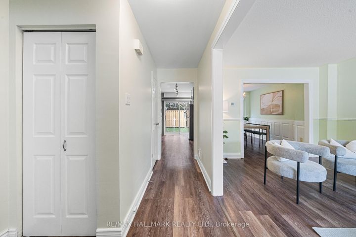 Photo 11 at 11 Tangle Briar Way, Bayview Village, Toronto